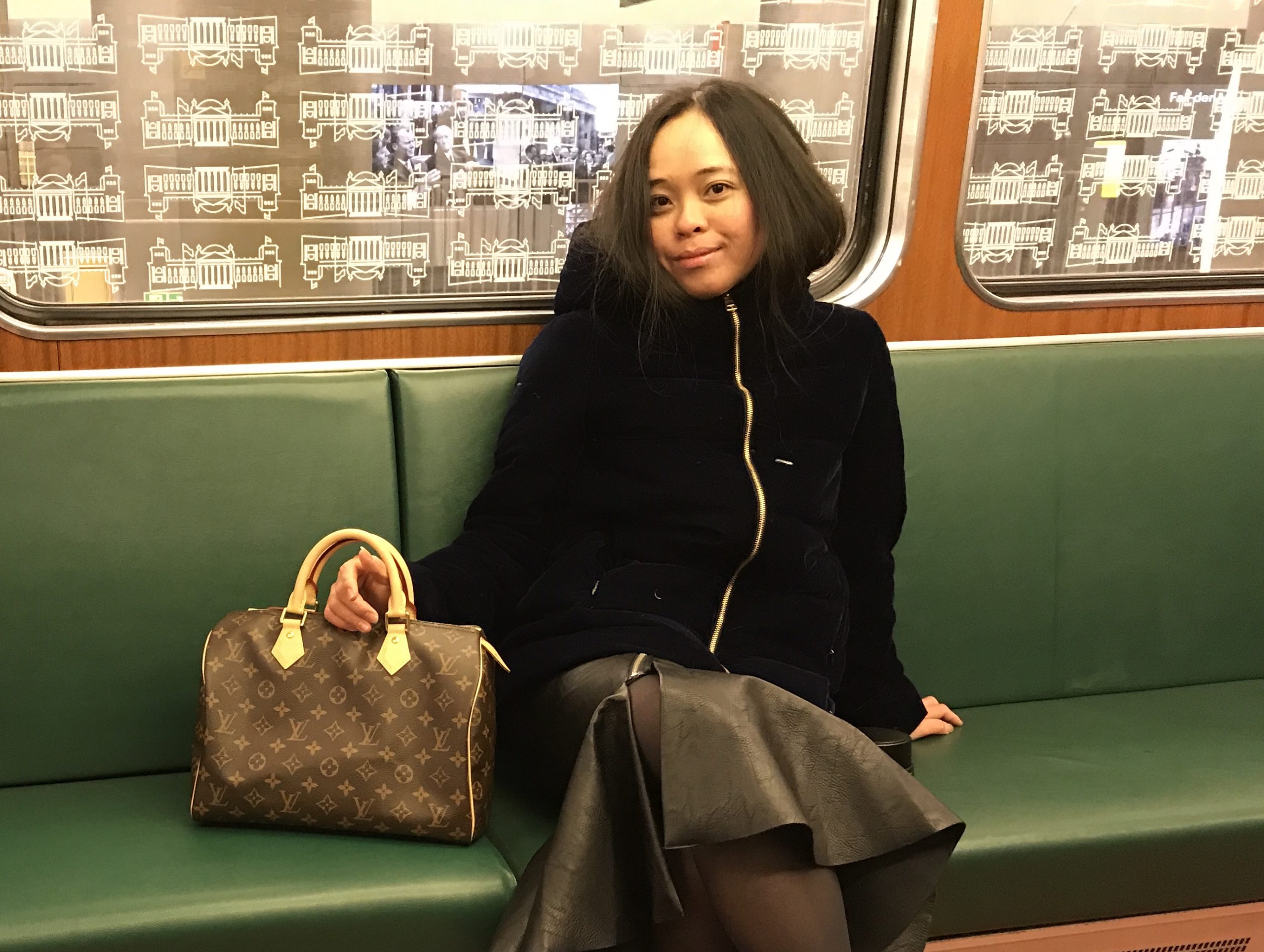 How To Wear: Louis Vuitton Speedy 30 Damier Ebene Canvas